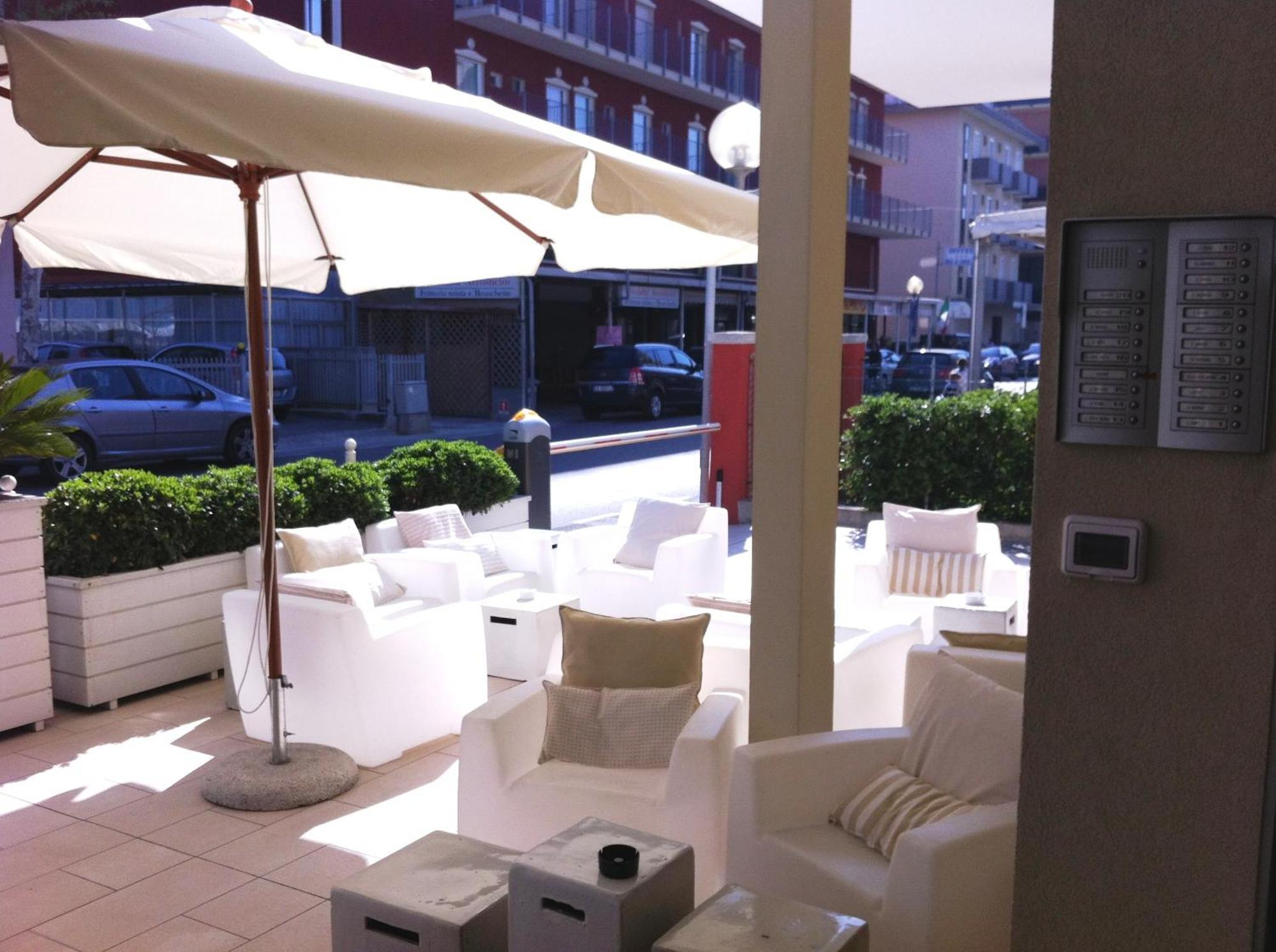 Residence Belmare Rimini Luaran gambar